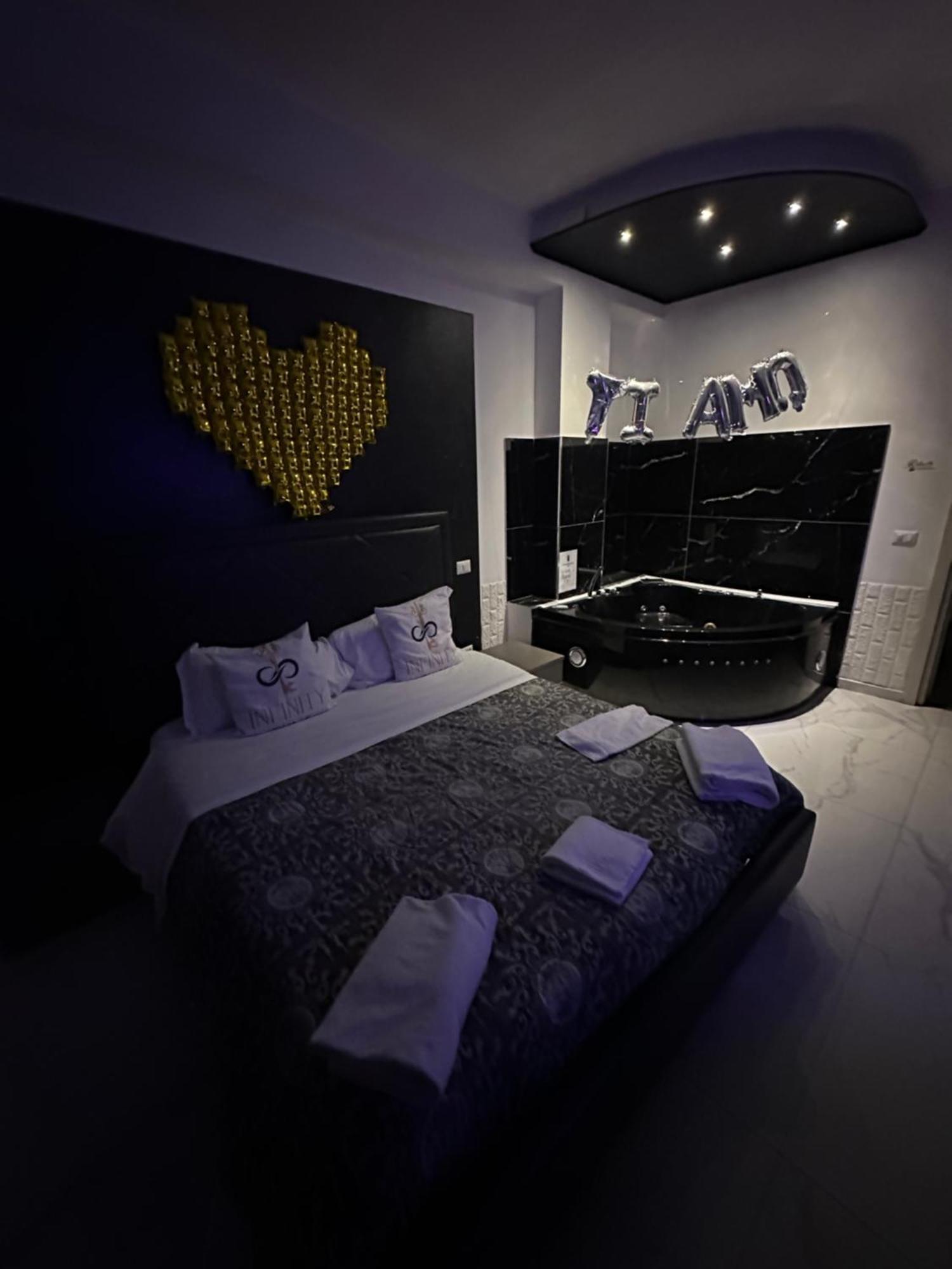 Infinity Suite Acerra Zewnętrze zdjęcie